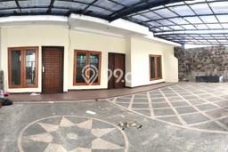 Rumah sewa siap pakai 4 KT di Panglima Polim, Jakarta Selatan Rumah sewa siap pakai 4 KT di Panglima Polim, Jakarta Selatan