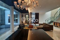 Rumah di Graha, Surabaya, Luas 360m2m² LB 500m2m² Rumah di Graha, Surabaya, Luas 360m2m² LB 500m2m²