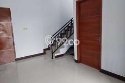 Rumah LT 90m² Semi Furnished di Lokasi Prestisius Sawangan, Depok Rumah LT 90m² Semi Furnished di Lokasi Prestisius Sawangan, Depok