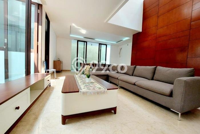 Hunian Mewah LB 353m2 Siap Pakai Desain Elegan di Ampera, Jakarta Selatan Hunian Mewah LB 353m2 Siap Pakai Desain Elegan di Ampera, Jakarta Selatan