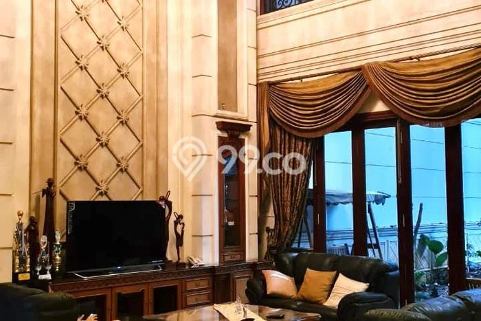 Rumah Mewah Dijual LT 450m2 di Kembangan, Jakarta Barat Rumah Mewah Dijual LT 450m2 di Kembangan, Jakarta Barat