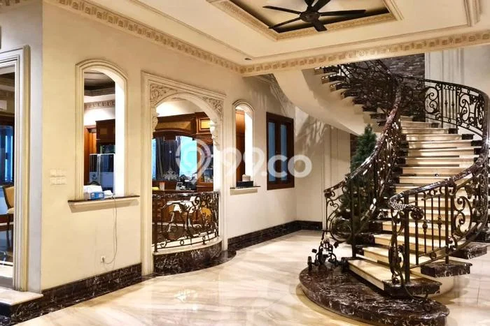 Rumah Mewah Dijual LT 450m2 di Kembangan, Jakarta Barat Rumah Mewah Dijual LT 450m2 di Kembangan, Jakarta Barat