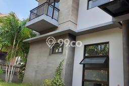 Jual Segera Rumah 4 KT 3 KM di Citraland, Surabaya Jual Segera Rumah 4 KT 3 KM di Citraland, Surabaya