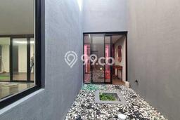 Jual Rumah Mewah Elegan Dengan View Eksklusif di Setiabudi, Bandung Jual Rumah Mewah Elegan Dengan View Eksklusif di Setiabudi, Bandung