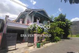Hunian Cantik Modern Lb 225m2 di Jaten, Karanganyar Hunian Cantik Modern Lb 225m2 di Jaten, Karanganyar
