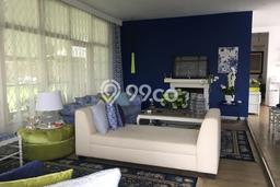 Rumah Mewah LB 420m2 Siap Pakai Desain Elegan di Lembang, Bandung Rumah Mewah LB 420m2 Siap Pakai Desain Elegan di Lembang, Bandung