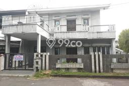 Rumah Lingkungan Asri di Medan Polonia, Medan, LT 306m² Bangunan 392m² Rumah Lingkungan Asri di Medan Polonia, Medan, LT 306m² Bangunan 392m²