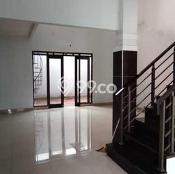 Lokasi strategis! Rumah siap pakai dikontrakkan di Batununggal LB 240m2 Lokasi strategis! Rumah siap pakai dikontrakkan di Batununggal LB 240m2