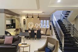 Rumah Strategis di Graha, Surabaya, LT 600m2m² LB 700m2m² - BISA KPR! Rumah Strategis di Graha, Surabaya, LT 600m2m² LB 700m2m² - BISA KPR!