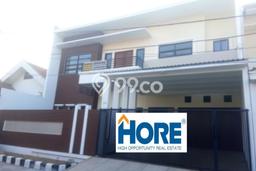 Dijual Rumah Luas Elegan Dengan View Cantik di Dharma Husada, Surabaya Dijual Rumah Luas Elegan Dengan View Cantik di Dharma Husada, Surabaya