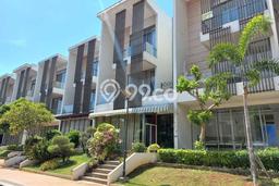 Rumah Strategis Ancol, Jakarta Utara, LT 144m² LB 326m² Rumah Strategis Ancol, Jakarta Utara, LT 144m² LB 326m²
