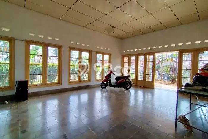 For Sale! Luxury House LT 580m2 Desain Modern di Ahmadyani For Sale! Luxury House LT 580m2 Desain Modern di Ahmadyani