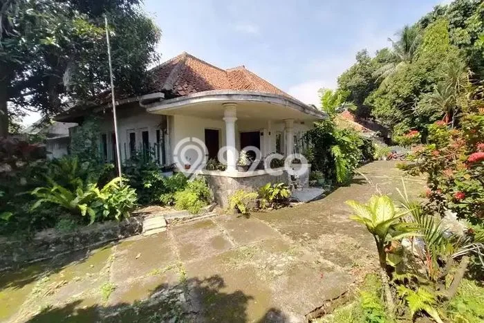 Rumah Elit LB 350m2 Siap Pakai Desain Elegan di Taman Kencana, Bogor Rumah Elit LB 350m2 Siap Pakai Desain Elegan di Taman Kencana, Bogor