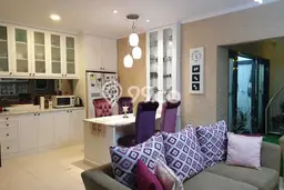 Dijual Hunian Rumah Terawat 3 KT di Raffles Hills, Jakarta Timur Dijual Hunian Rumah Terawat 3 KT di Raffles Hills, Jakarta Timur