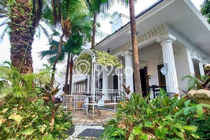 For Sale Rumah Mewah Exclusive di Menteng, Jakarta Pusat For Sale Rumah Mewah Exclusive di Menteng, Jakarta Pusat