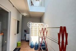 Rumah Luas Asri 4 KT Siap Pakai di BSD Residence One Tangerang Rumah Luas Asri 4 KT Siap Pakai di BSD Residence One Tangerang