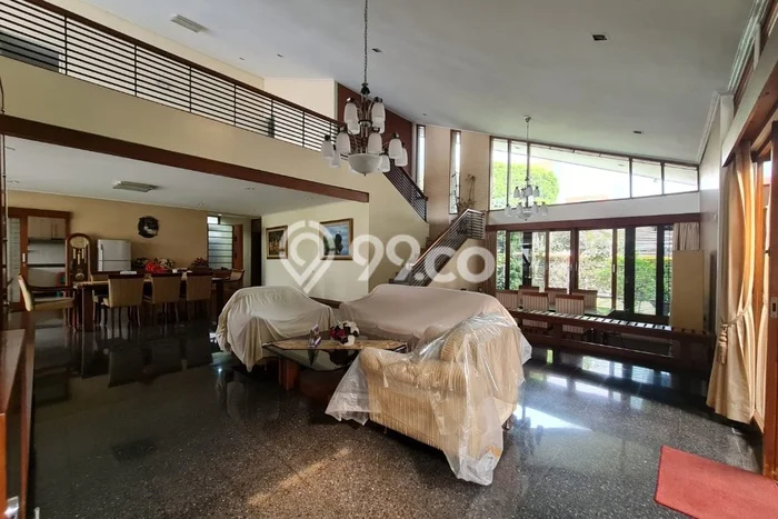 Rumah sewa siap pakai 9 Kamar Tidur di ciumbuleuit, Bandung Rumah sewa siap pakai 9 Kamar Tidur di ciumbuleuit, Bandung