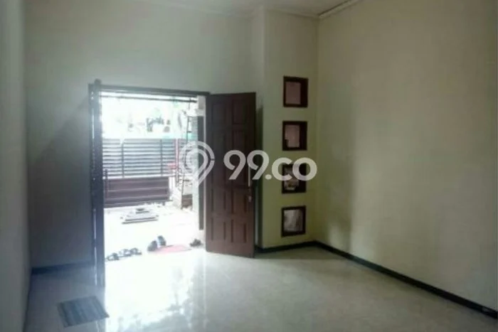Rumah sewa siap pakai 2 KT di Ketintang, Surabaya Rumah sewa siap pakai 2 KT di Ketintang, Surabaya
