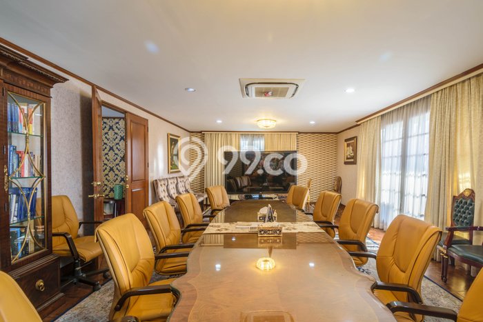 Siap Huni Rumah Mewah 5 Kamar di Menteng Dekat ke Mana Saja Siap Huni Rumah Mewah 5 Kamar di Menteng Dekat ke Mana Saja
