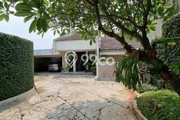 Ready to Use! Premium House LT 650m2 Desain Elegan di Kemang Ready to Use! Premium House LT 650m2 Desain Elegan di Kemang