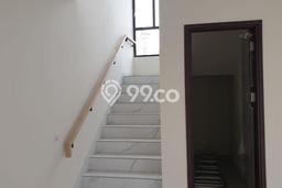 Jual Segera Rumah 5 KT 4 KM di Kawasan Komersial Alam Sutera, Tangerang Jual Segera Rumah 5 KT 4 KM di Kawasan Komersial Alam Sutera, Tangerang
