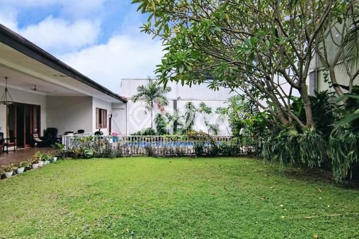 Jual Rumah Mewah Elegan Dengan View Eksklusif di Ampera, Jakarta Selatan Jual Rumah Mewah Elegan Dengan View Eksklusif di Ampera, Jakarta Selatan