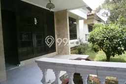 Rumah Cantik Siap Pakai Di Cinere Luas 240m2 Lokasi Strategis Rumah Cantik Siap Pakai Di Cinere Luas 240m2 Lokasi Strategis