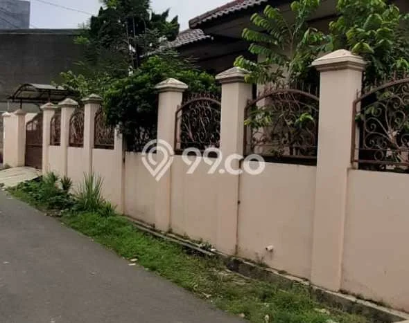 Dijual Rumah Luas Elegan Dengan View Cantik di Taman Meruya, Jakarta Barat Dijual Rumah Luas Elegan Dengan View Cantik di Taman Meruya, Jakarta Barat