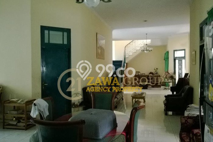 Rumah Luxury Modern Tanpa Renovasi di Penggilingan Jakarta Timur Rumah Luxury Modern Tanpa Renovasi di Penggilingan Jakarta Timur