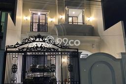 Jual Rumah Luas Elegan Dengan View Cantik di Joglo, Jakarta Barat Jual Rumah Luas Elegan Dengan View Cantik di Joglo, Jakarta Barat