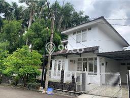 Dijual Rumah Luas Megah Dengan View Cantik di Bintaro, Tangerang Selatan Dijual Rumah Luas Megah Dengan View Cantik di Bintaro, Tangerang Selatan