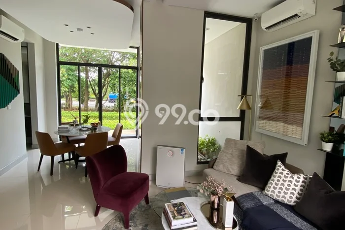 For Sale Rumah Mewah Exclusive di Cakung, Jakarta Timur For Sale Rumah Mewah Exclusive di Cakung, Jakarta Timur