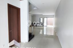 Dijual Rumah Premium dengan Fasilitas Sekitar Komplit di Batununggal, Bandung Dijual Rumah Premium dengan Fasilitas Sekitar Komplit di Batununggal, Bandung