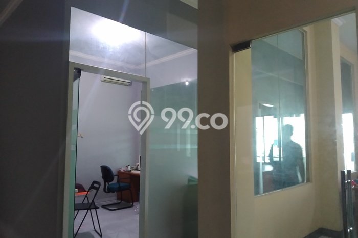 Rumah Elit LB 240m2 Siap Pakai Desain Elegan di Srengseng, Jakarta Barat Rumah Elit LB 240m2 Siap Pakai Desain Elegan di Srengseng, Jakarta Barat