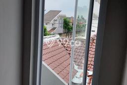 Rumah Berkualitas di Serpong, Tangerang Selatan, Luas 104m² Bangunan 140m² - BISA KPR! Rumah Berkualitas di Serpong, Tangerang Selatan, Luas 104m² Bangunan 140m² - BISA KPR!