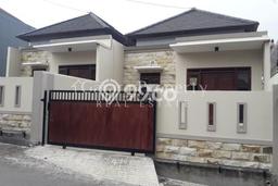 Rumah Minimalis 3 KT LT 100m2 di Ubung Rumah Minimalis 3 KT LT 100m2 di Ubung