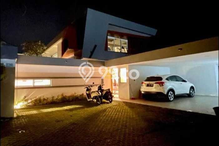 Ready to Use! Premium House LT 947m2 Desain Elegan di Goa Gong Ready to Use! Premium House LT 947m2 Desain Elegan di Goa Gong