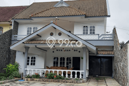 For Sale! Premium House LT 1550m2 Desain Elegan di Batu For Sale! Premium House LT 1550m2 Desain Elegan di Batu