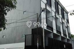 Sewa Rumah Nyaman di Kapuk LT 43m2 / LB 100m2 Siap Huni Sewa Rumah Nyaman di Kapuk LT 43m2 / LB 100m2 Siap Huni