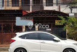 Disewakan! Rumah 3 Kamar Tidur &
3 Kamar Mandi di Pluit, Jakarta Utara Disewakan! Rumah 3 Kamar Tidur &
3 Kamar Mandi di Pluit, Jakarta Utara