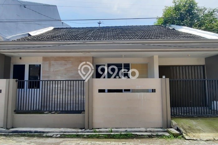 Rumah di Tanah Mas, 2 KM, Area Asri, LT 120m² LB 100m² Rumah di Tanah Mas, 2 KM, Area Asri, LT 120m² LB 100m²