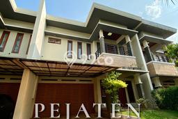Jarang Ada! Rumah Sewa 4 Kamar Bagus Siap Huni Pejaten Jarang Ada! Rumah Sewa 4 Kamar Bagus Siap Huni Pejaten