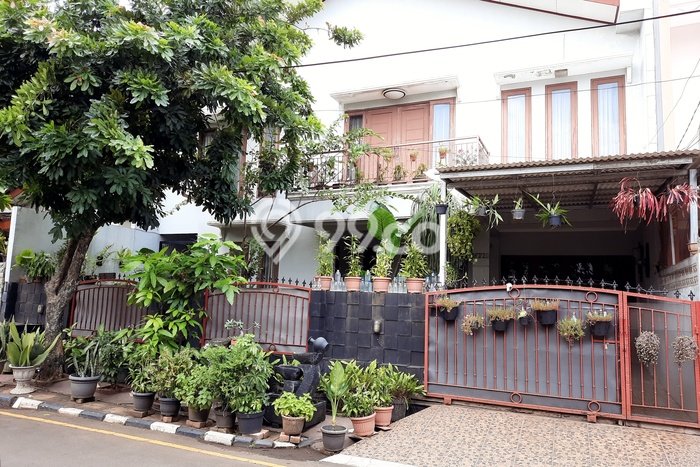 Rumah Luxury Modern Siap Huni di Bintaro Tangerang Selatan Rumah Luxury Modern Siap Huni di Bintaro Tangerang Selatan