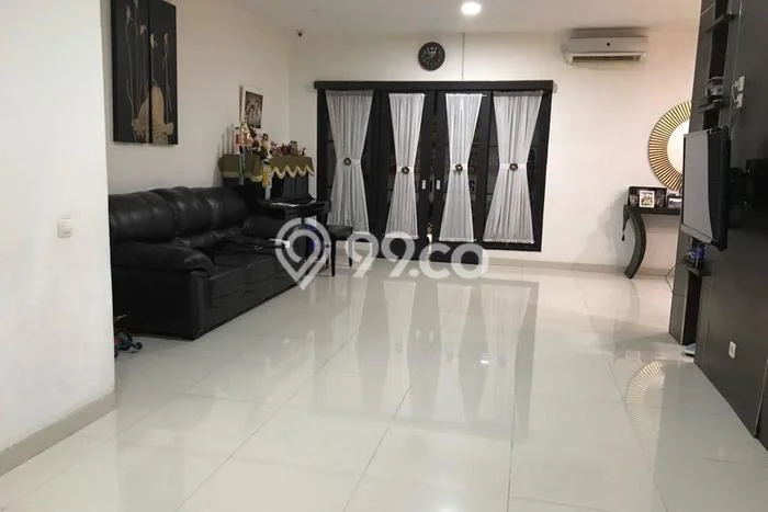 Rumah Luas Asri 3 KT Siap Pakai di Lippo Karawaci Tangerang Rumah Luas Asri 3 KT Siap Pakai di Lippo Karawaci Tangerang
