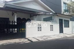 Rumah di Kebayoran Lama, 6 KT, Area Berkembang Rumah di Kebayoran Lama, 6 KT, Area Berkembang