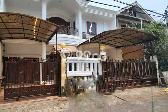 For Sale Rumah Mewah Exclusive di Menteng, Jakarta Pusat For Sale Rumah Mewah Exclusive di Menteng, Jakarta Pusat