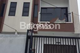 Rumah LT 110m² Desain Minimalis di Kawasan Elite Jelambar, Jakarta Barat Rumah LT 110m² Desain Minimalis di Kawasan Elite Jelambar, Jakarta Barat