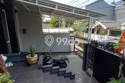 Rumah Minimalis di Kelapa Gading, Jakarta Utara, Luas 136m² Bangunan 200m² Rumah Minimalis di Kelapa Gading, Jakarta Utara, Luas 136m² Bangunan 200m²