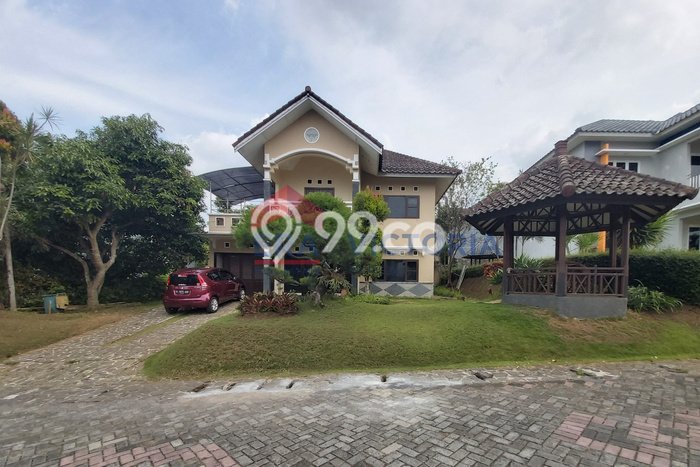Rumah Eksklusif Dijual LT 572m2 di Batu, Malang Rumah Eksklusif Dijual LT 572m2 di Batu, Malang