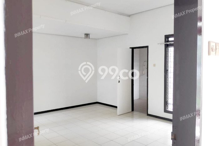 DIJUAL CEPAT! Rumah Siap Huni Lokasi Premium Lowokwaru, LT 320m2m² Bangunan 200m2m² DIJUAL CEPAT! Rumah Siap Huni Lokasi Premium Lowokwaru, LT 320m2m² Bangunan 200m2m²